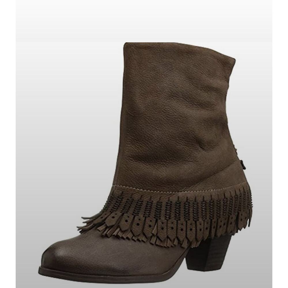 Naughty Monkey Swing Low Fringe Boots 8 NWT Brown Tan Western Ankle Booties